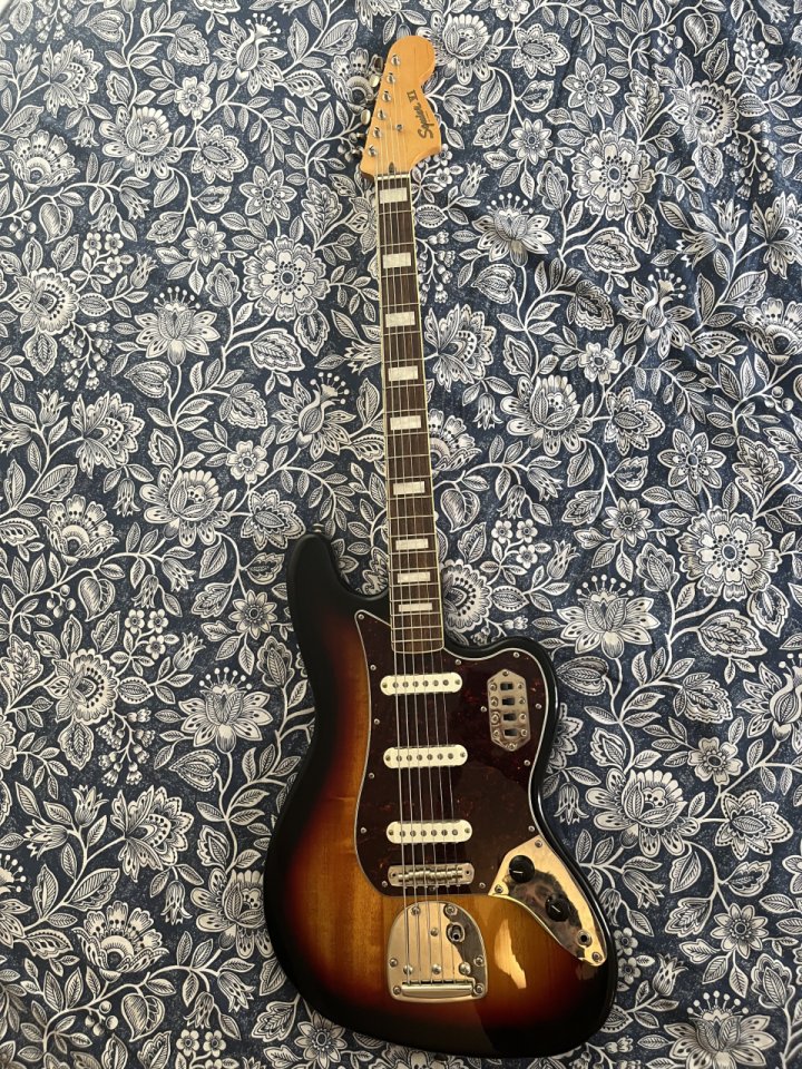 Fender Squier Classic Vibe Jazz Bass VI de segunda mano · Foto 1 de 7 · Madrid · 380 €