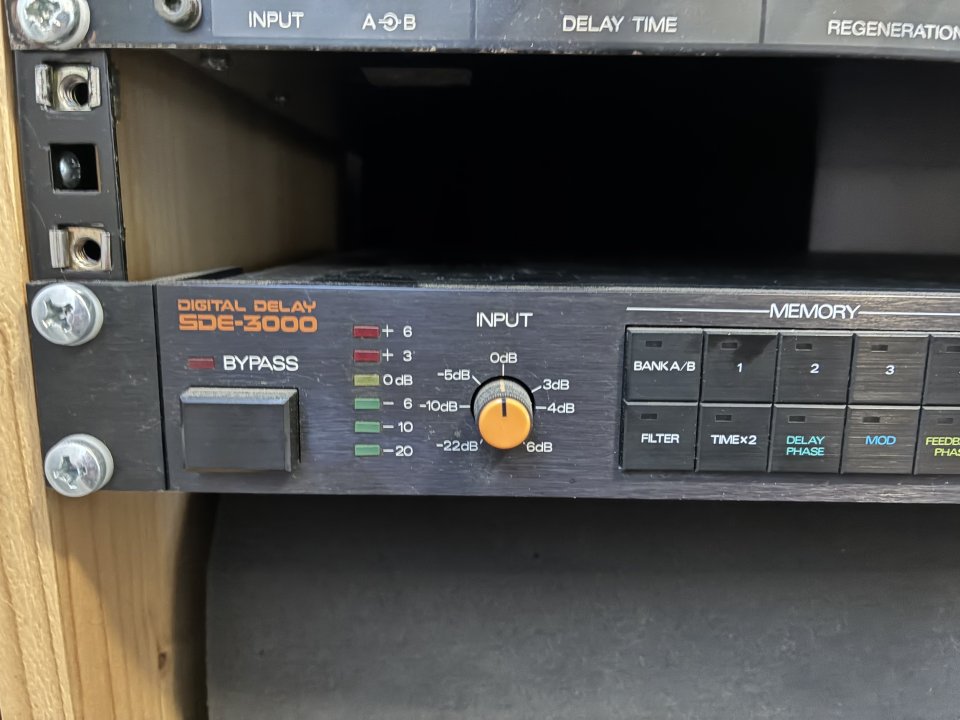 Roland SDE 3000 de segunda mano · Foto 1 de 3 · Madrid · 395 €