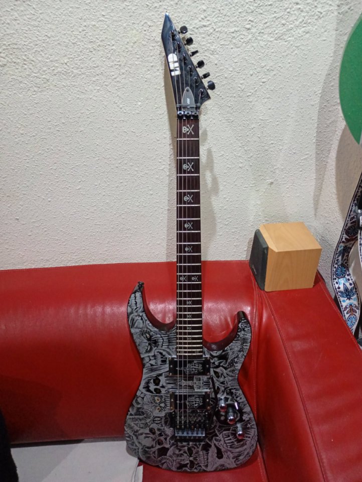 ESP LTD Kirk Hammett personalizada