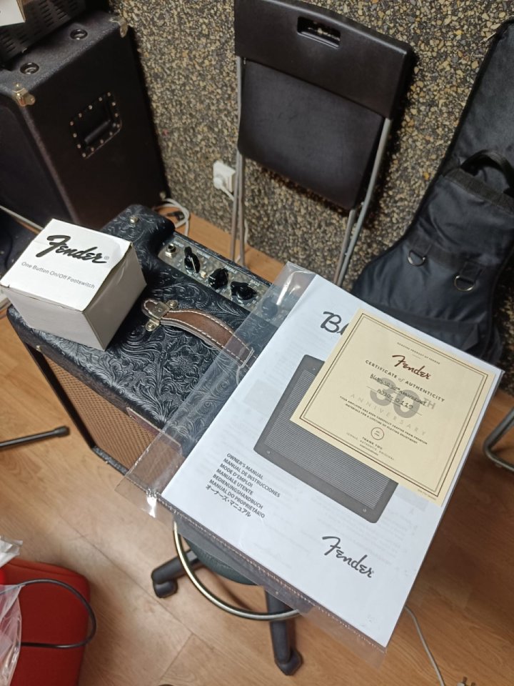 Fender Blues Junior 30 aniversario