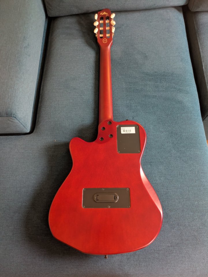 Godin Multiac ACS Ceedar de segunda mano · Foto 6 de 8 · Girona · 1300 €