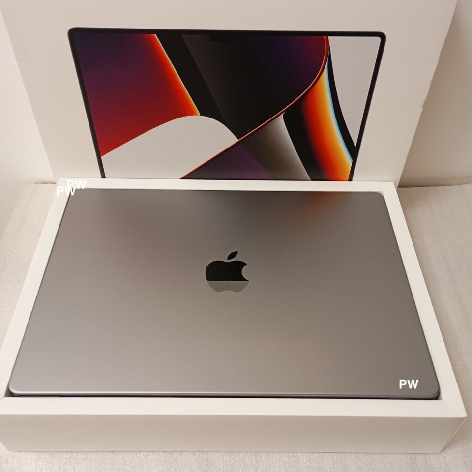 MacBook Pro 14P 2021 M1 Pro 16gb 1Tb ssd, garantía- de segunda mano · Foto 2 de 8 · Girona · 875 €