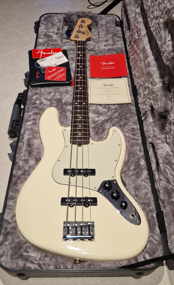 Jazz Bass American Professional 2018
