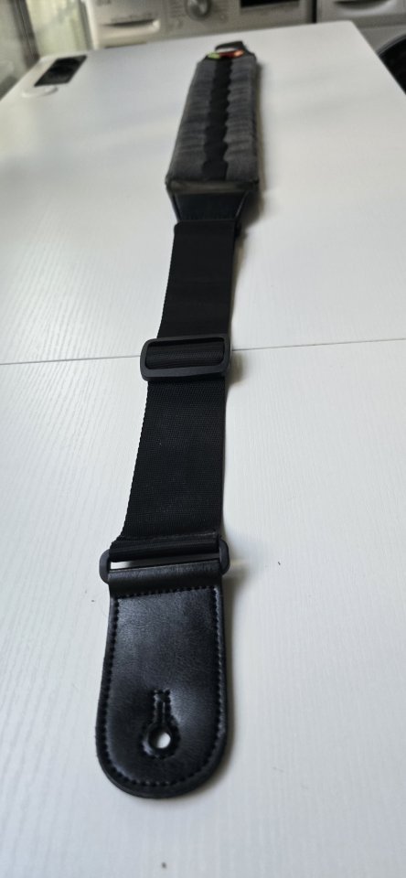 Correa guitarra de segunda mano · Foto 3 de 7 · Madrid · 20 €