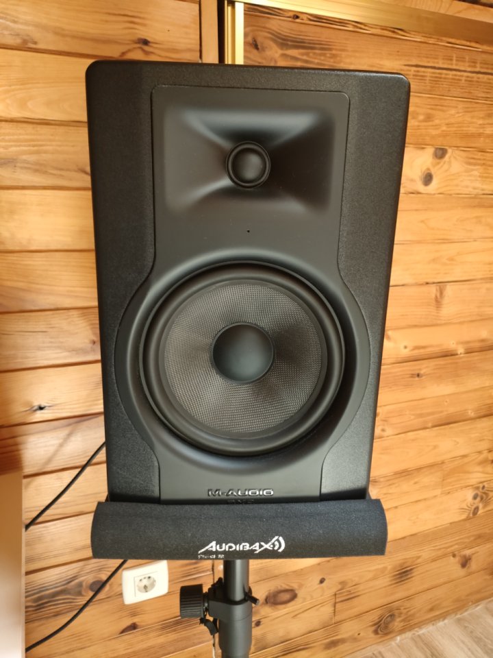 Monitores de Estudio M-Audio BX8 D3 de segunda mano · Foto 1 de 7 · Guadalajara · 280 €