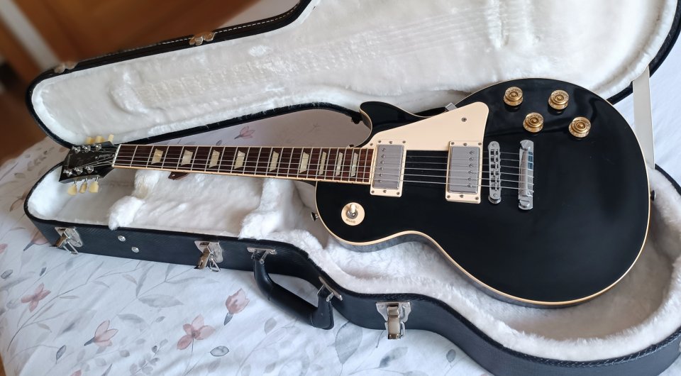 Gibson les Paul traditional 2012 black de segunda mano · Foto 1 de 5 · Madrid · 1800 €
