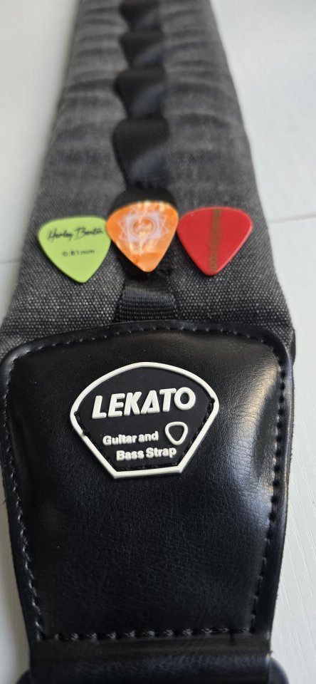 Correa guitarra de segunda mano · Foto 7 de 7 · Madrid · 20 €