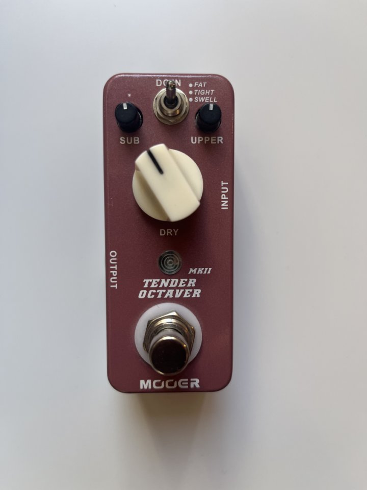 Pedal guitarra MOOER Tender Octaver MKII de segunda mano · Foto 1 de 2 · Madrid · 50 €