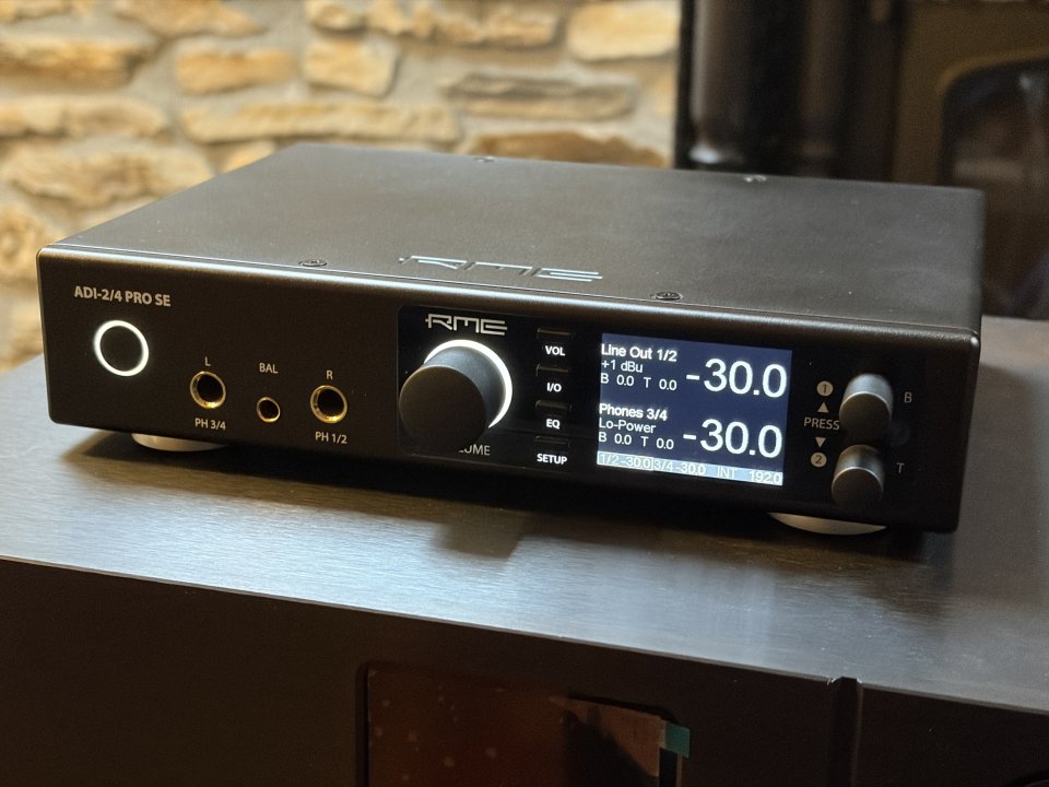 RME ADI 2/4 Pro Special Edition. Como nueva. de segunda mano · Foto 1 de 6 · Gipuzkoa · 1100 €