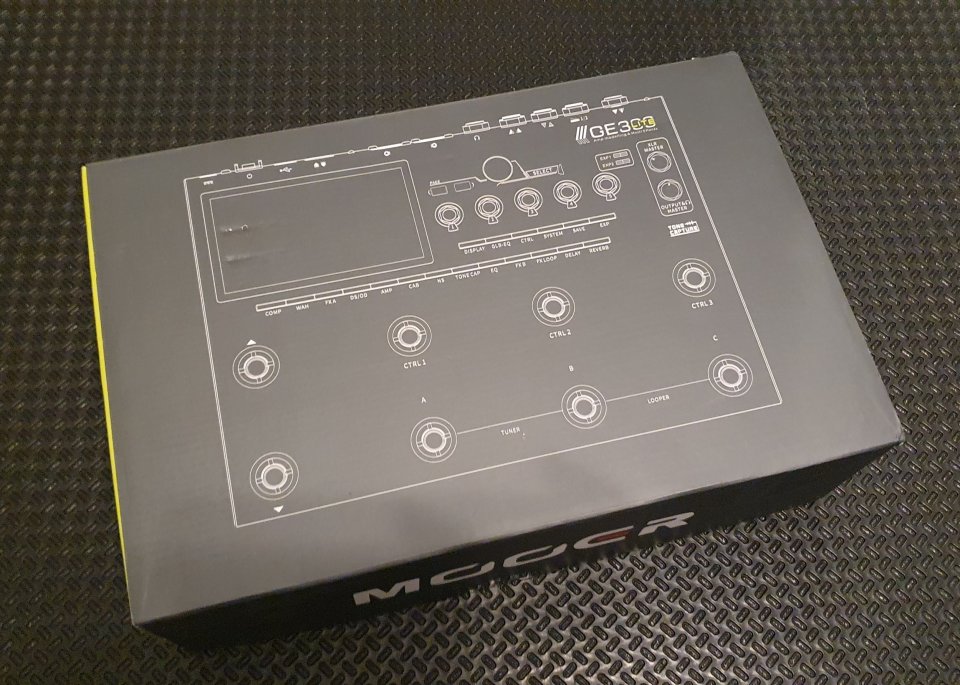 Mooer GE 300 Lite Pedalera Multiefectos NUEVA