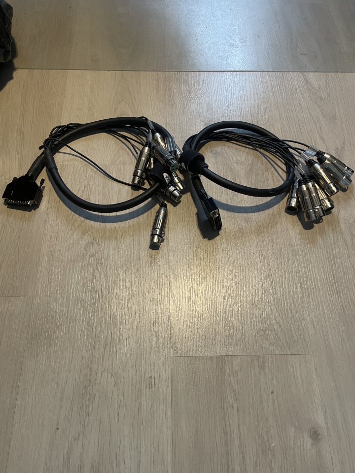 Mangueras Sub-Db25 a Sub-Db25_ Sub-Db25 a xlr Hembra y Sub-Db25 a Xlr Macho de segunda mano · Foto 3 de 9 · Madrid · 512 €