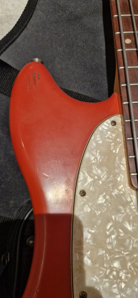 Fender Mustang Bass Vintera Light Relic