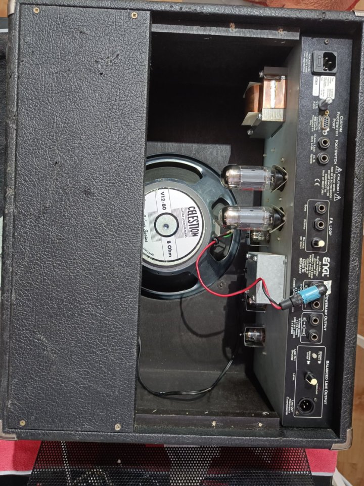 ENGL SCREAMER 50 COMBO + pedalera Z5 de segunda mano · Foto 9 de 10 · Zaragoza · 450 €