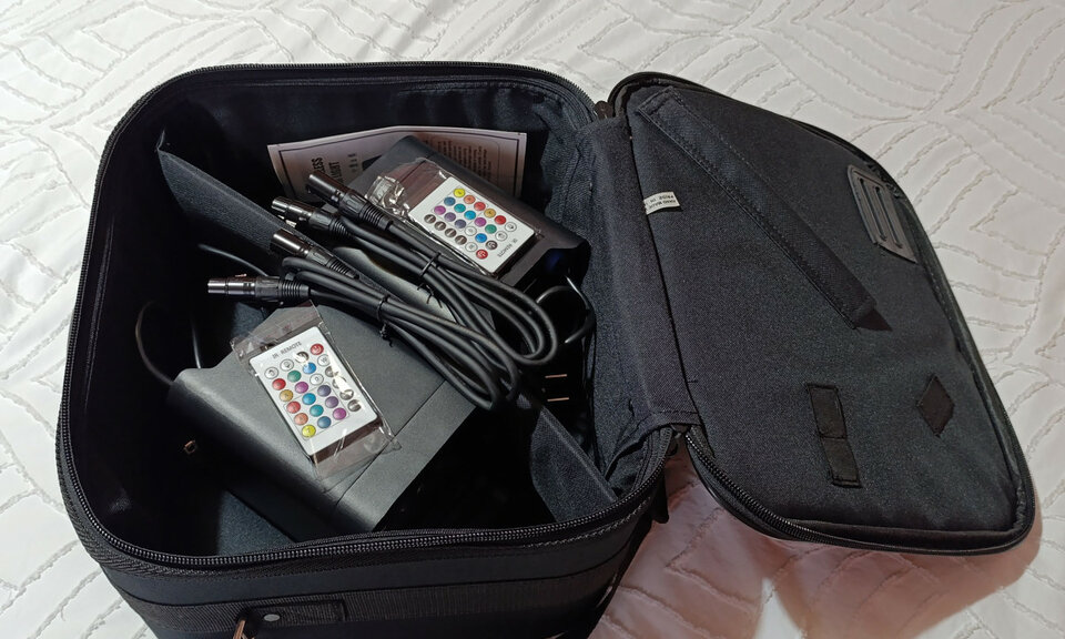 Set 2 focos LED WASH de 108W recargables RGBWA UV