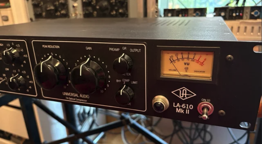 Universal Audio LA-610 Mk II Preamp/Compresor
