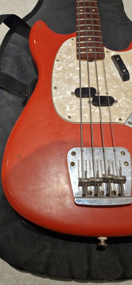Fender Mustang Bass Vintera Light Relic