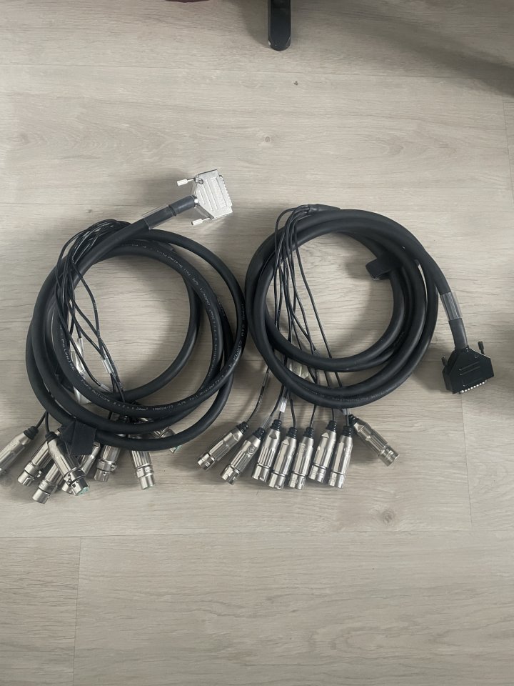 Mangueras Sub-Db25 a Sub-Db25_ Sub-Db25 a xlr Hembra y Sub-Db25 a Xlr Macho de segunda mano · Foto 2 de 9 · Madrid · 512 €