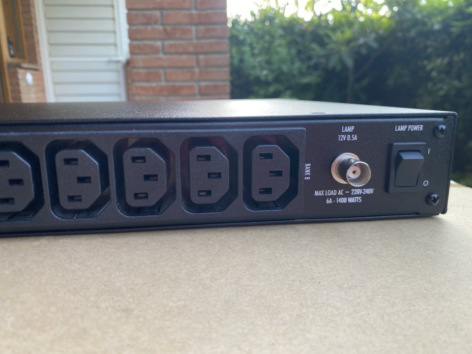 Furman P-1400 AR E de segunda mano · Foto 6 de 10 · Barcelona · 1150 €