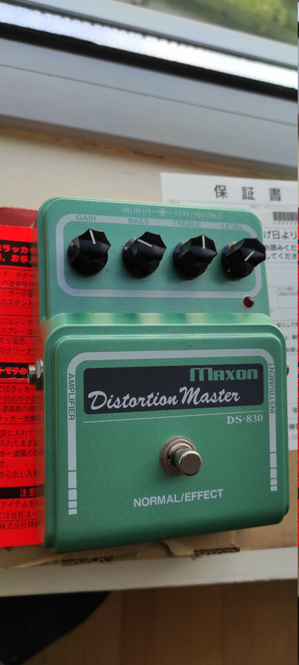 Lovepedal Amp Eleven y Maxon DS-830 square box