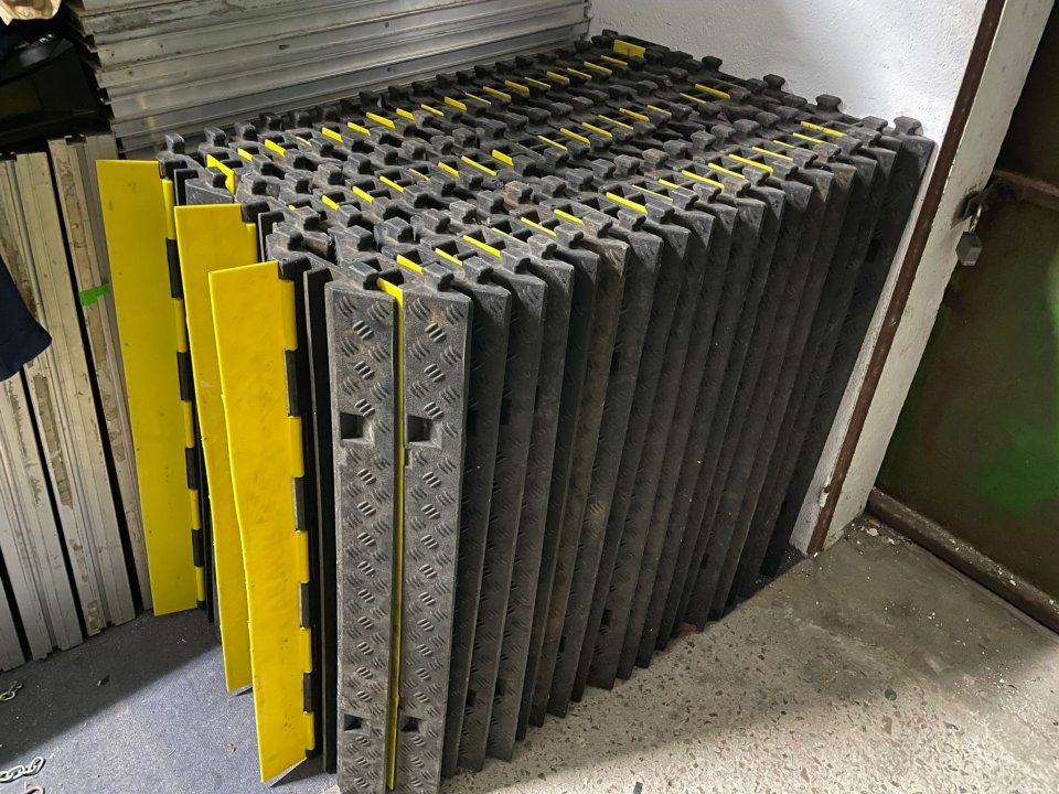 Pack de 60 unidades Pasacables