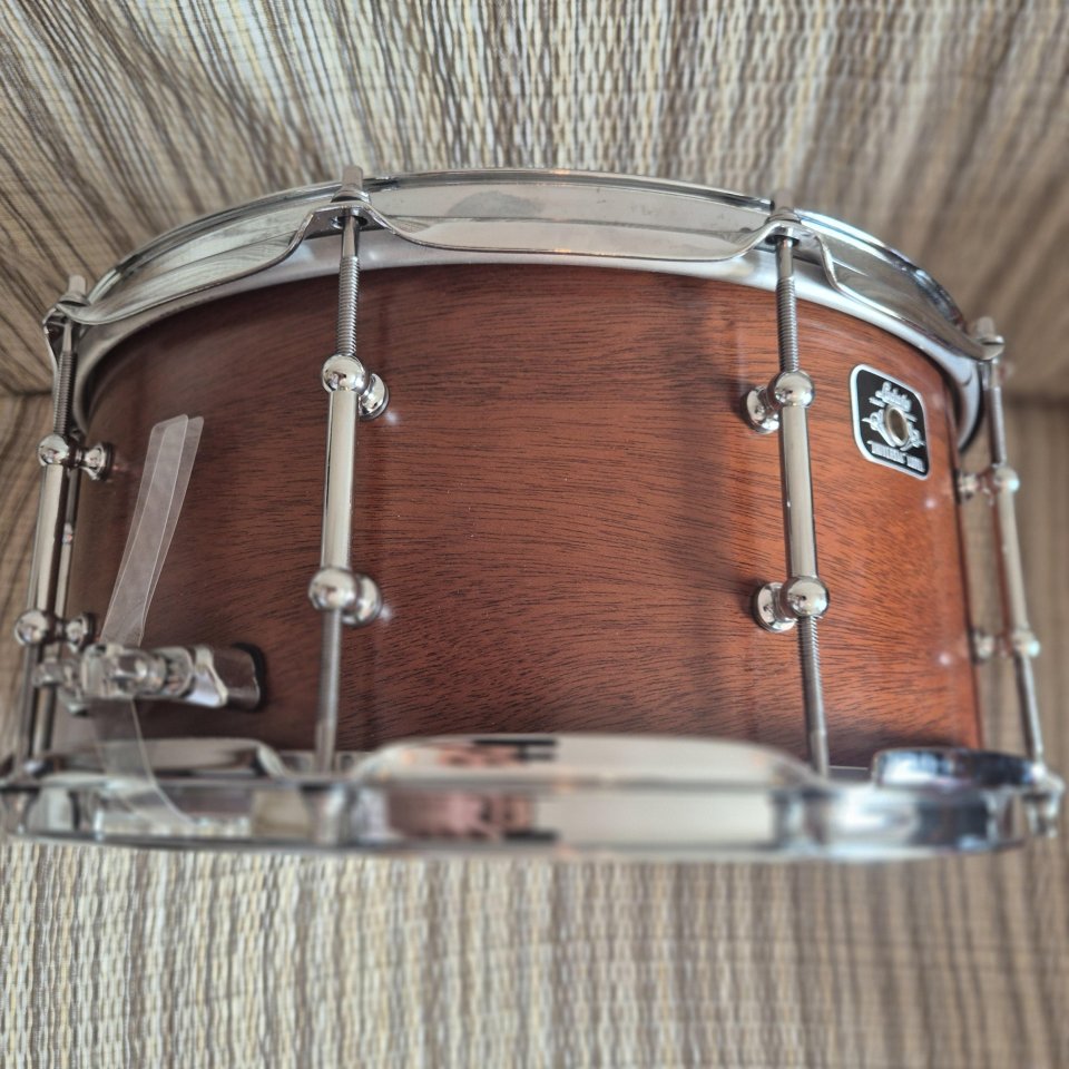 Caja LUDWIG LU6514MA Universal Series Mahogany 14"x6,5" de segunda mano · Foto 8 de 10 · Cantabria · 425 €
