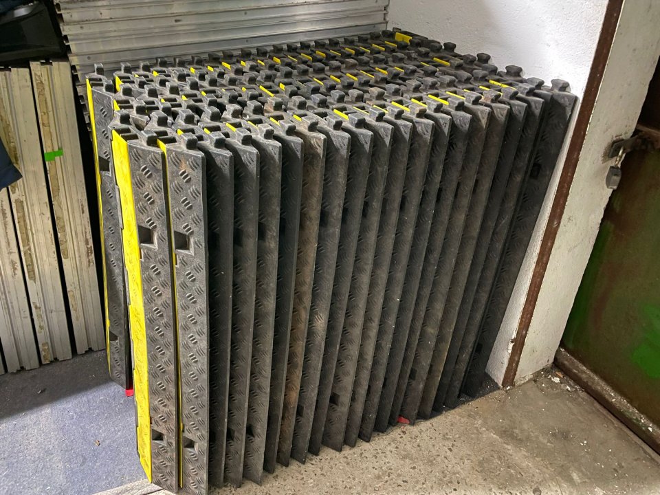 Pack de 60 unidades Pasacables