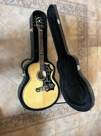 Cambio por Bajo-Guitarra Elvis Presley Réplica Gibson de segunda mano · Foto 6 de 7 · Cáceres