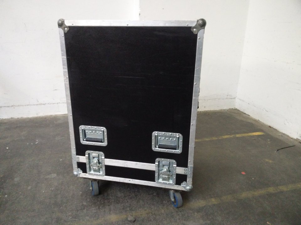 2 Meyer Sound 500HP sub de segunda mano · Foto 2 de 6 · Murcia · 4800 €