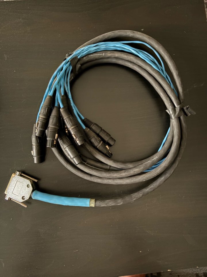 Manguera Avid XLR SUB-D de segunda mano · Foto 1 de 3 · Madrid · 75 €