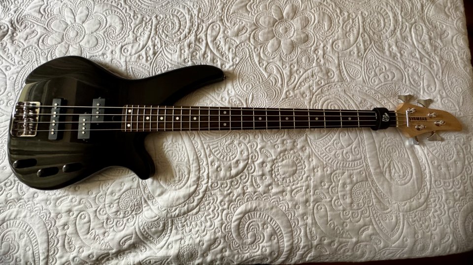 Bajo eléctrico Yamaha RBX170