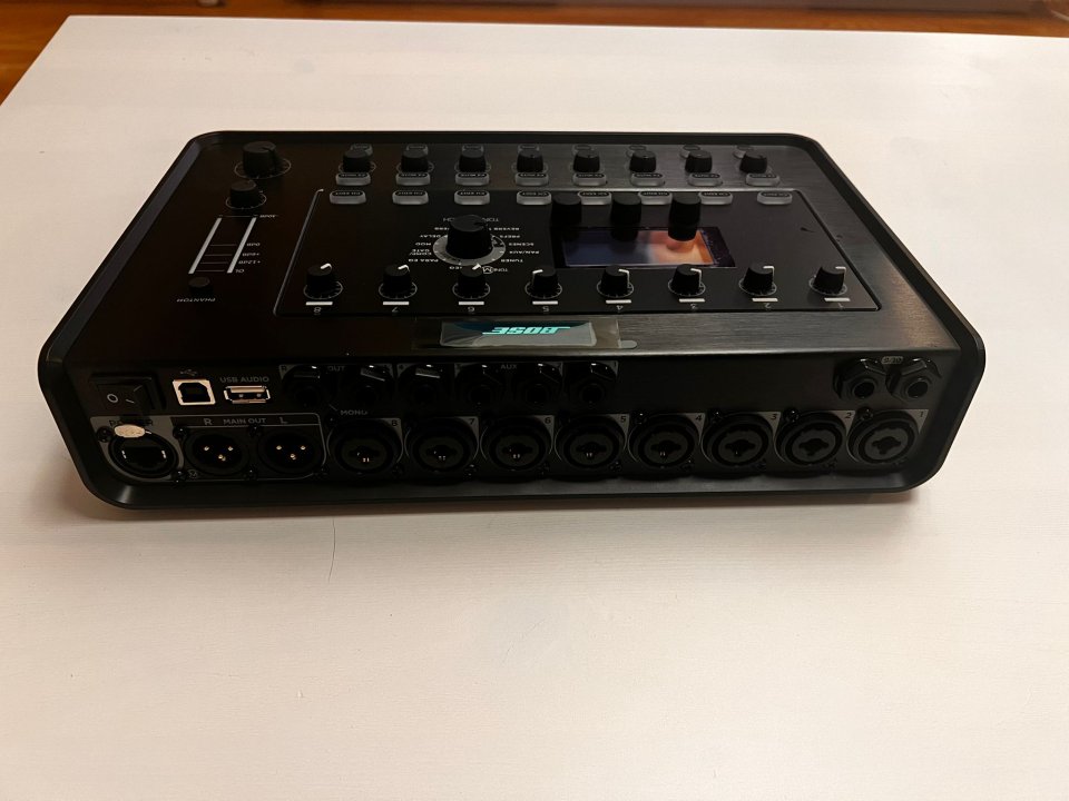 Bose T8S ToneMatch – Mesa de mezclas para directo