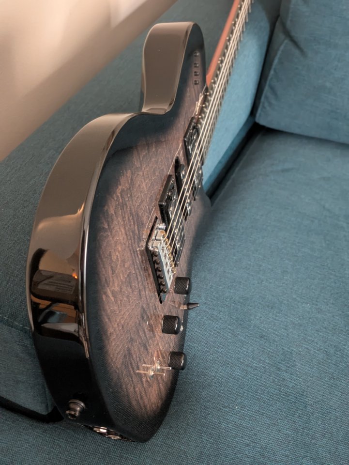Godin XTSA Leaftop Trans Black de segunda mano · Foto 10 de 10 · Girona · 1500 €
