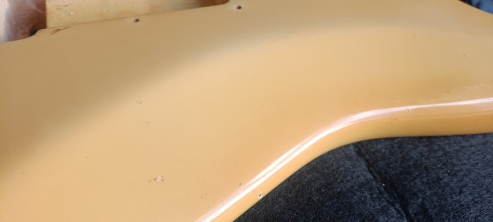 Cuerpo Fender USA AVRI 1988. Nitro relic. Hardware original