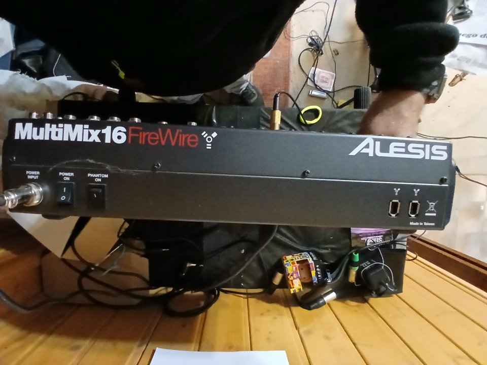 Mesa Alesis MultiMix 16 Firewire