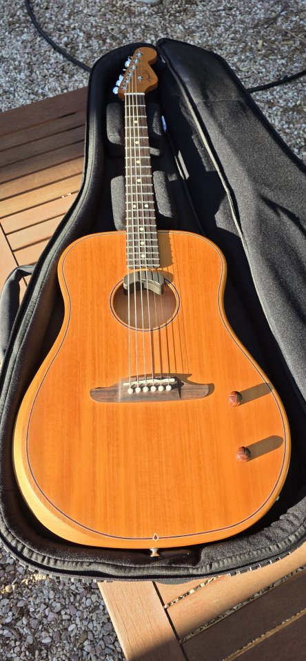 Fender Highway Dreadnought All-Mahogany Guitarra Acústica