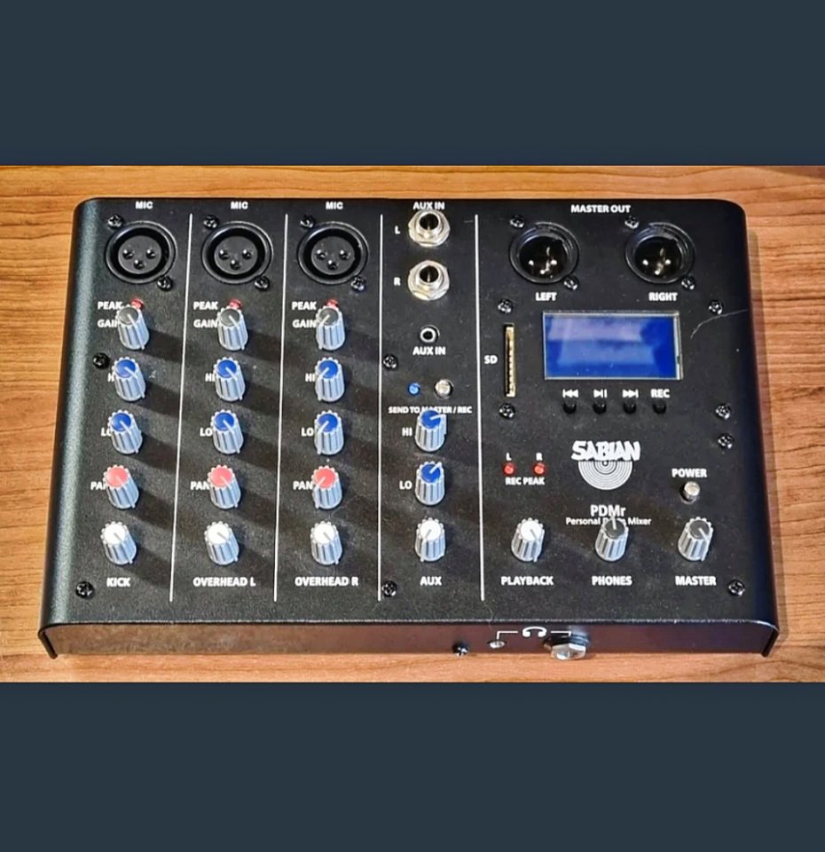 Sabian Sound Kit Pdmr mezclador+ 2 micrófonos de segunda mano · Foto 3 de 9 · Girona · 150 €