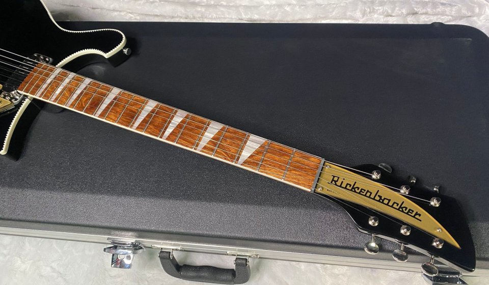 Rickenbacker 660 Jetglo 2026. Nueva aun sin estrenar de segunda mano · Foto 3 de 6 · Madrid · 2950 €