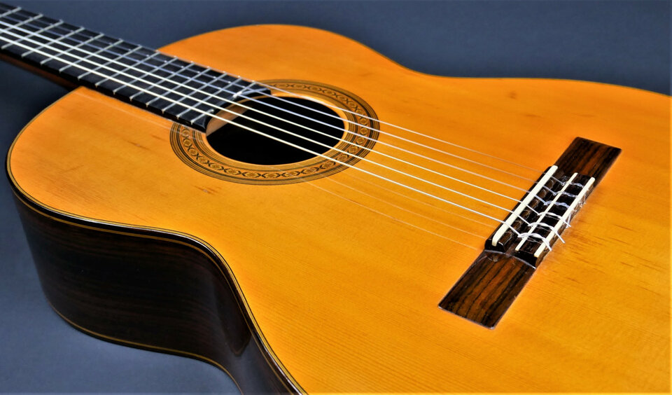 Masaru Kohno 1966 Modelo 5-- CAMBIO POR ACUSTICA OM de calidad
