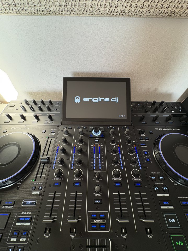 Controladora Denon DJ 4 Plus. Estado como nuevo