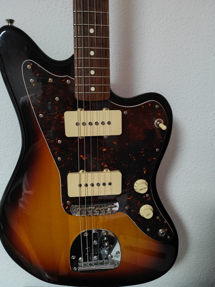 Fender Jazzmaster MIJ 2004 de segunda mano · Foto 2 de 7 · Málaga · 1400 €