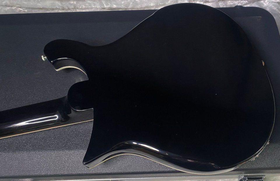 Rickenbacker 660 Jetglo 2026. Nueva aun sin estrenar de segunda mano · Foto 5 de 6 · Madrid · 2950 €