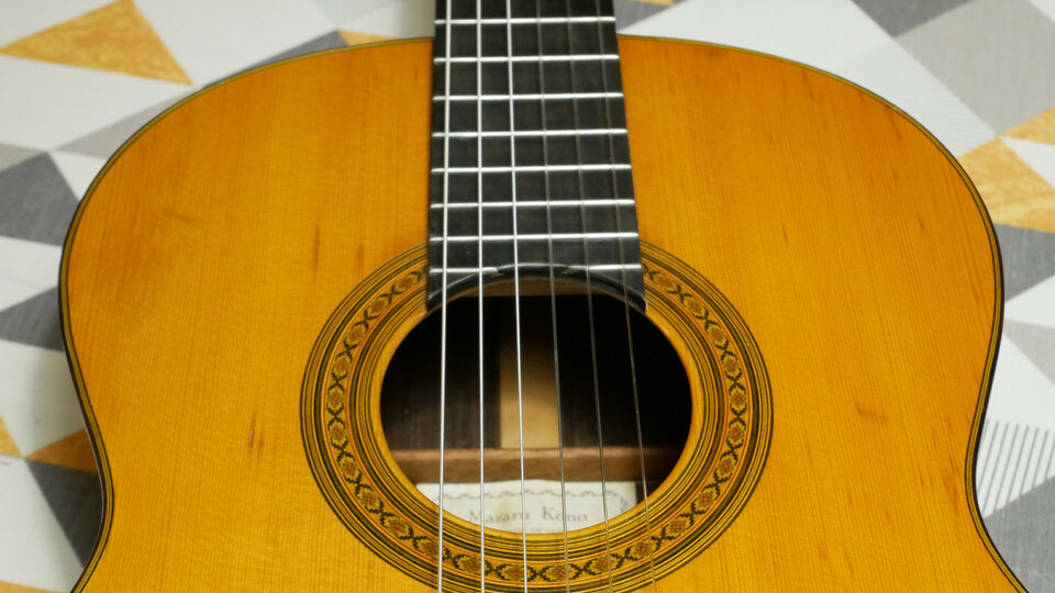 Masaru Kohno 1966 Modelo 5-- CAMBIO POR ACUSTICA OM de calidad