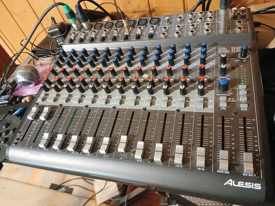 Mesa Alesis MultiMix 16 Firewire