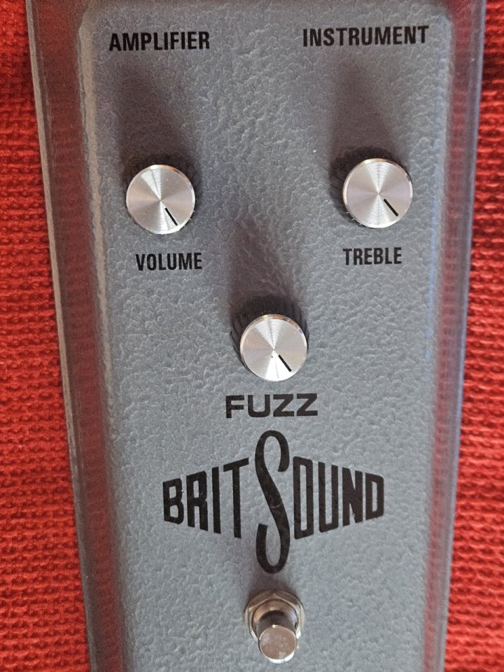 BPC Britsound Fuzz Tone Bender MKIII de segunda mano · Foto 5 de 10 · Alicante · 250 €