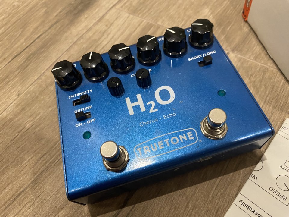 Truetone H2O(chorus + delay + vibrato)3 en 1! de segunda mano · Foto 3 de 3 · Madrid · 115 €