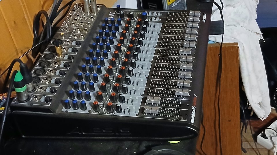 Mesa Alesis MultiMix 16 Firewire