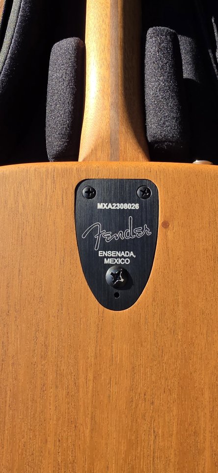 Fender Highway Dreadnought All-Mahogany Guitarra Acústica