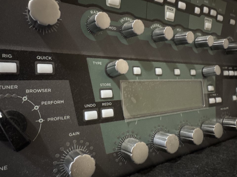 OFERTON kemper mk 1 y Axe fx 2 de segunda mano · Foto 1 de 2 · Valencia · 1100 €