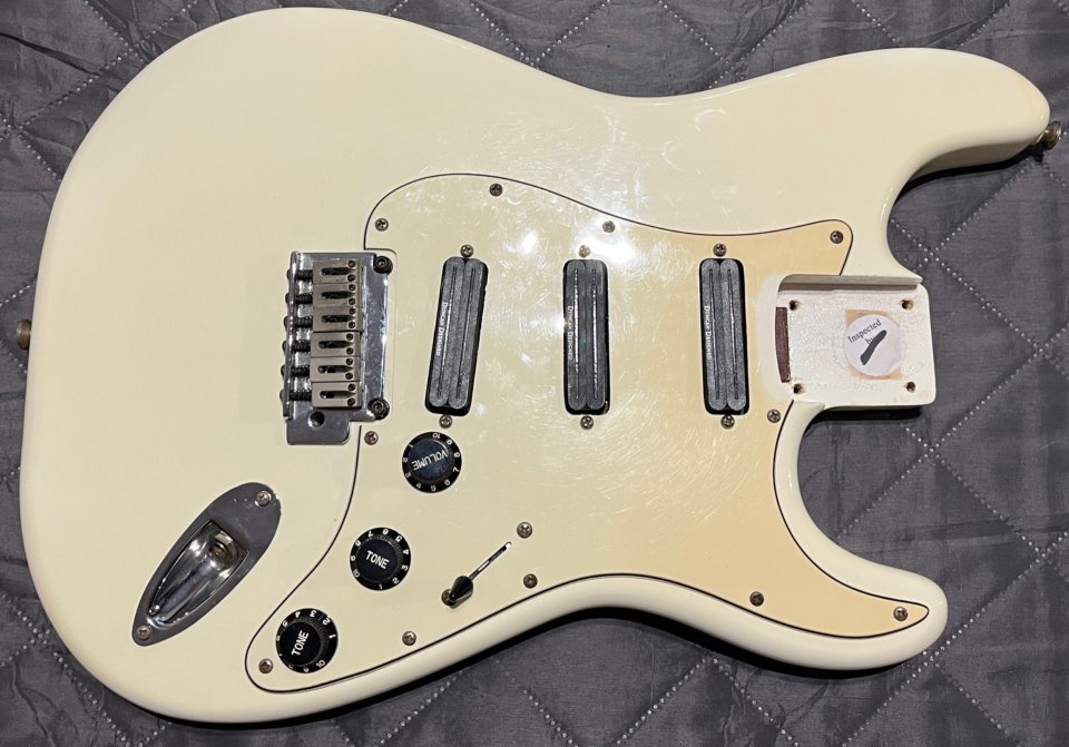 Cuerpo completo Squier deluxe hot rails de segunda mano · Foto 1 de 8 · Barcelona · 200 €