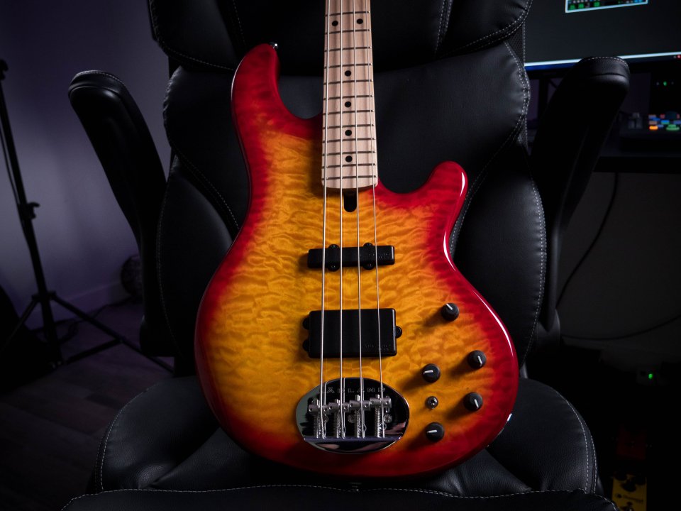 Bajo Lakland Skyline 44-02 Deluxe / Nuevo